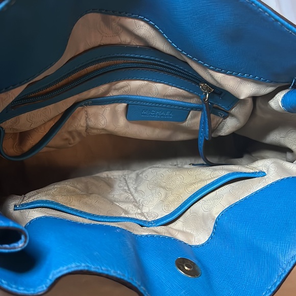 🔥Michael Kors Hamilton Tote. Teal. Dust bag included🔥 - Picture 9 of 10